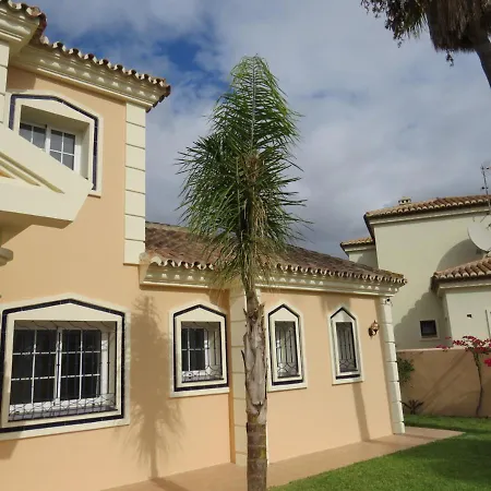 Spacious 700m2 Villa, Golfers Paradise. * Santa Fe de los Boliches