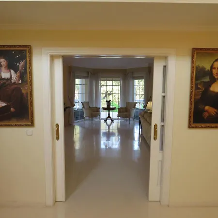 Spacious 700m2 Villa, Golfers Paradise. Villa Santa Fe de los Boliches